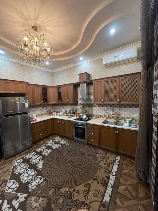 Продаётся дом в центре города