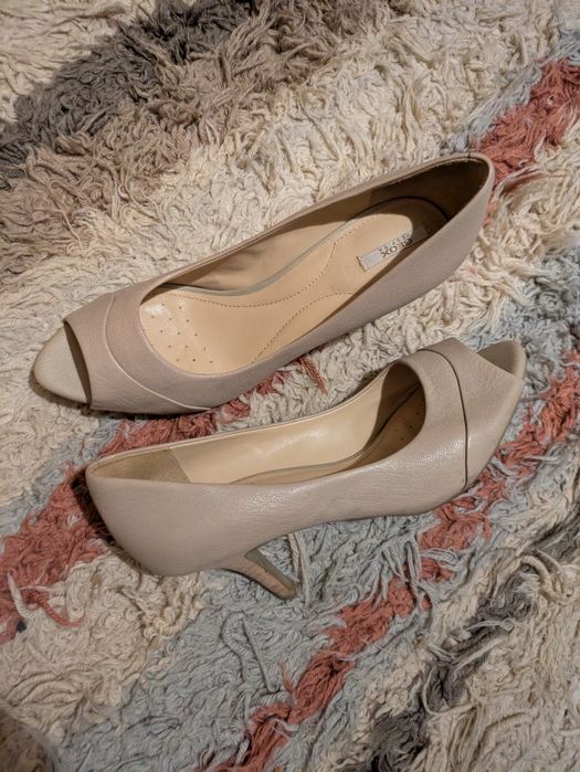 Женские туфли б/у