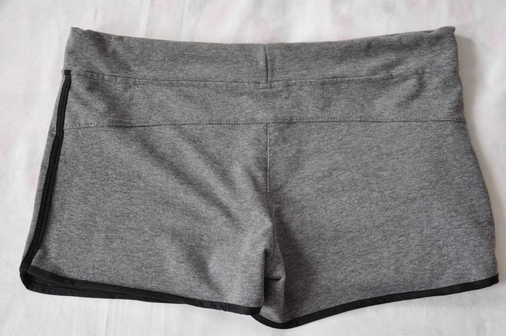 Pantalon scurt sort dama Calvin Klein / M