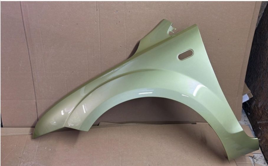 Aripa stanga fata NOUA ORICE CULOARE  Ford Focus 2 MK2 2004 - 2008
cod vopsea ORICE COD CULOARE / VOPSEA 
Ford Fo
