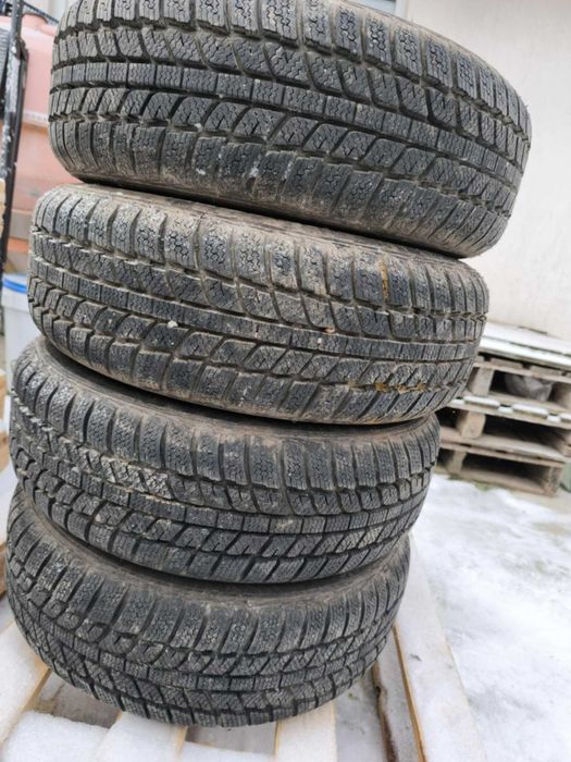 4 зимни гуми RoadX 185/65R14 DOT 1525+железн джанти 5.5Jx14 4x108 63.4