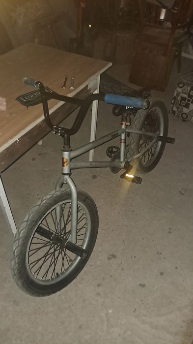 Трюковой велосипед BMX
