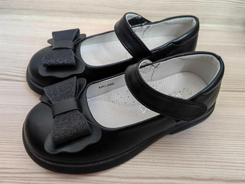 Pantofi fetite cu fundite, marimea 31