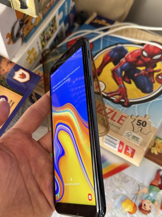 Samsung  J4+cu incarcator si cablu