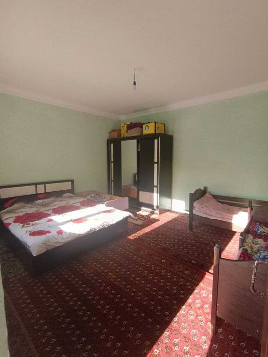 Зангиота 3 сотих 4 хона уй сотилади