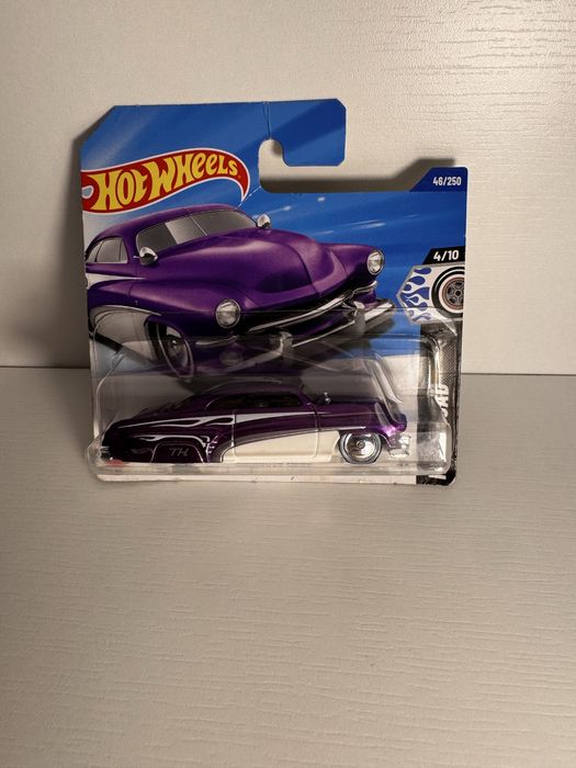 Коллекционная машинка Hot wheels sth