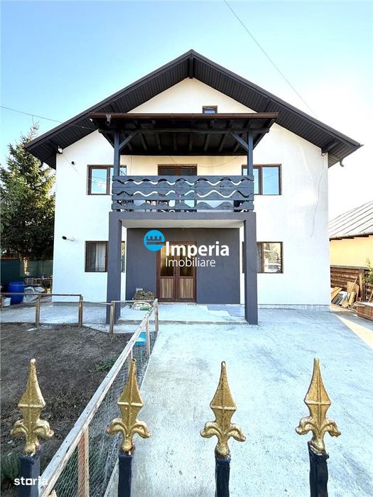 Casa 8 camere, 3 bai, canalizare, 300 teren Tineretului  Lunca Cetatui