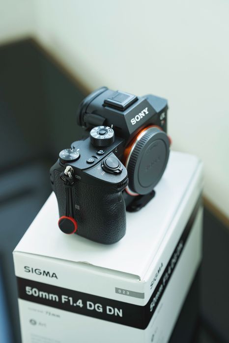 Sony Alpha 7RIII A si Sigma 50mm F1.4 DG DN Art Sony FE MKII