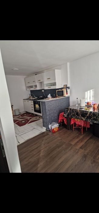 Vind casa scortaru nou in centru