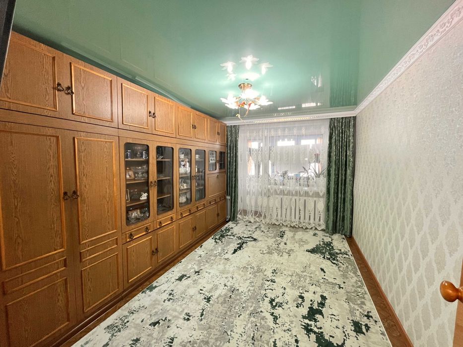 Продам 3 ком кв около аян пассажа