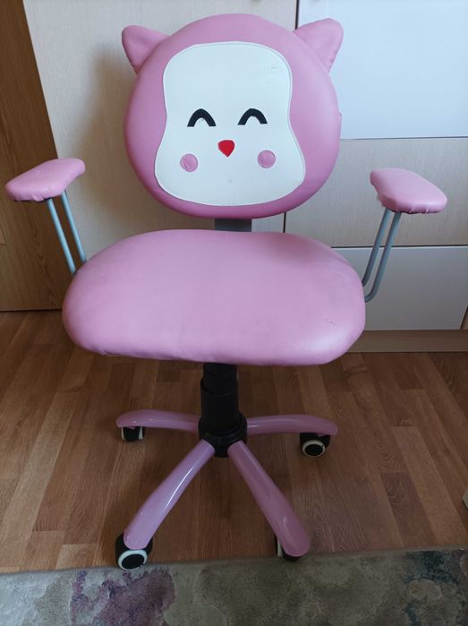 Детски стол за бюро