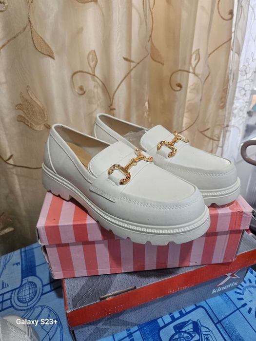 Обувь туфли разные