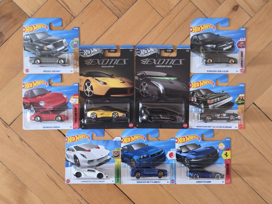Hot Wheels -  Nissan Skyline, Ferrari, Subaru, Porsche