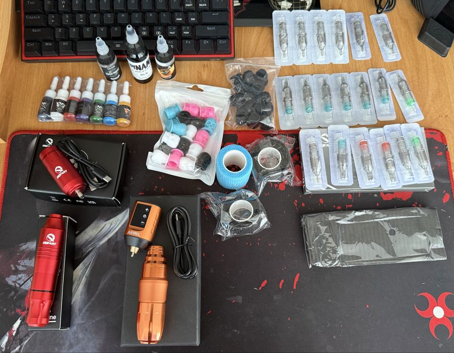 Kit tatuaje complet - mașină rotativă + baterie, tuș, ace