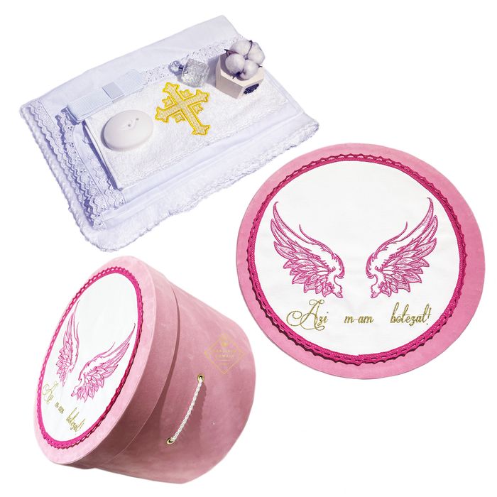Set elegant trusou botez Gardinea Domain 11 piese lumanare roz