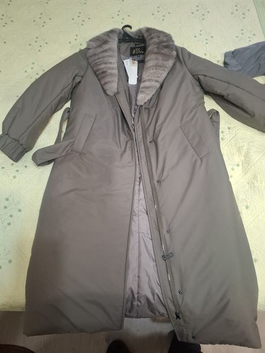 Зимний женский пуховик