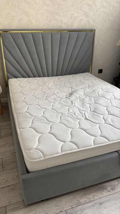 Кровать 160×200 с подъёмным механизмом и нишей для хранения