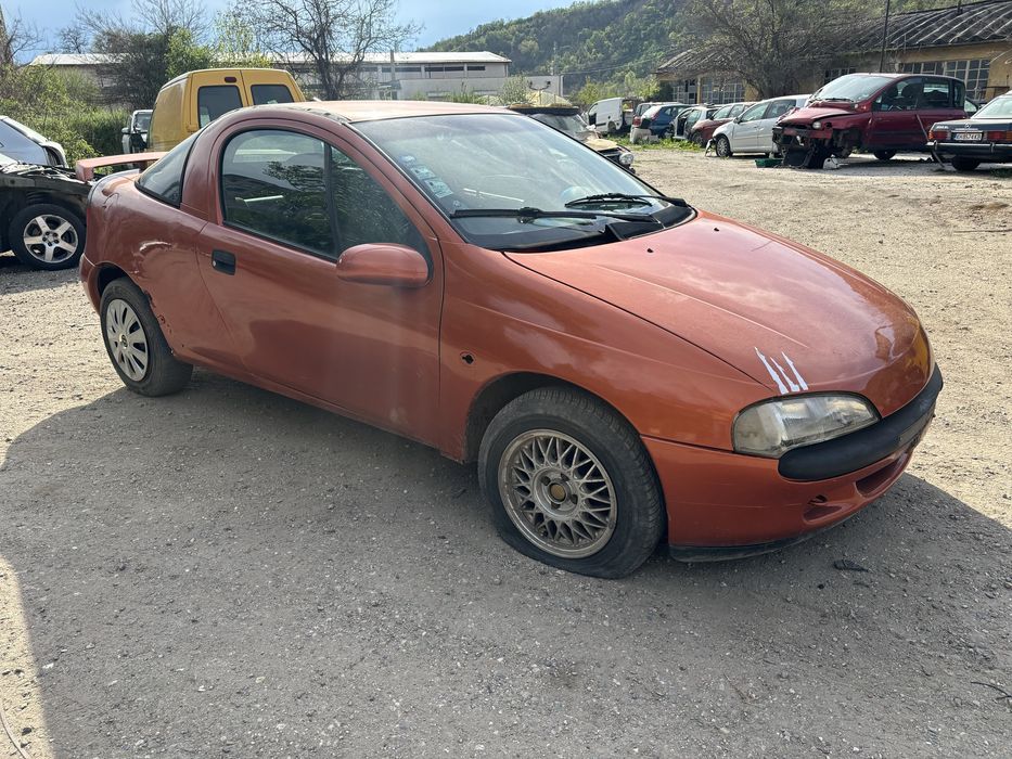 Опел тигра 1.6 на части.