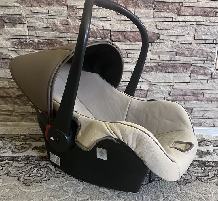 Переноска для малыша(автокресло)