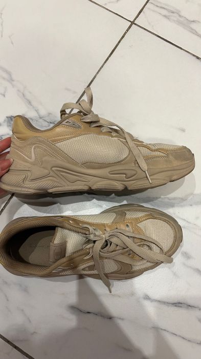 Маратонки Champion бежави