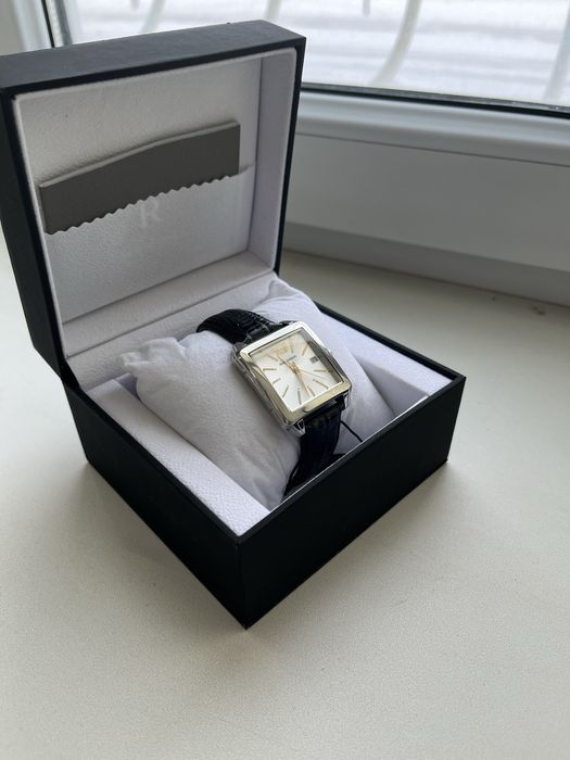 Продам часы романсон