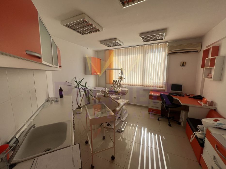 Дава се под наем Офис в Варна, Окръжна болница - 17 кв.м за 561 € - Снимка #1