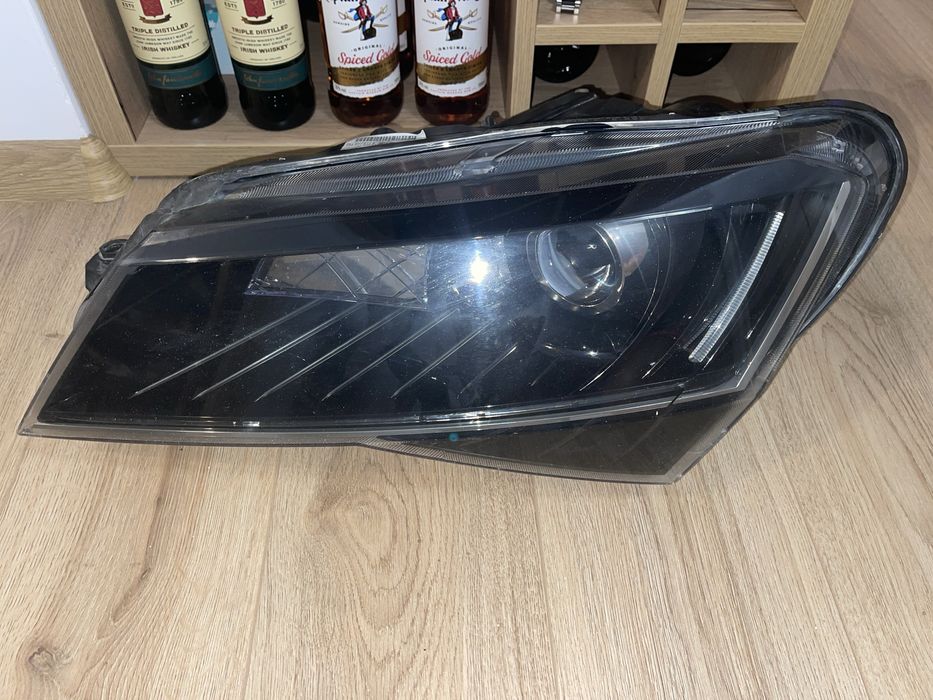 Vand far Skoda Superb 3 bixenon