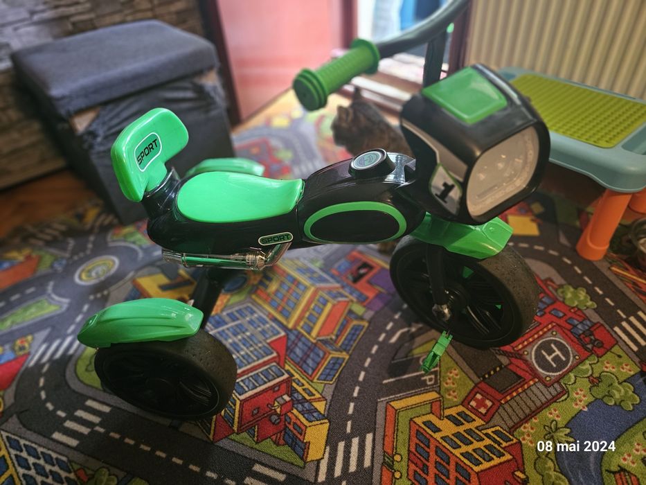 Tricicleta cu sunete