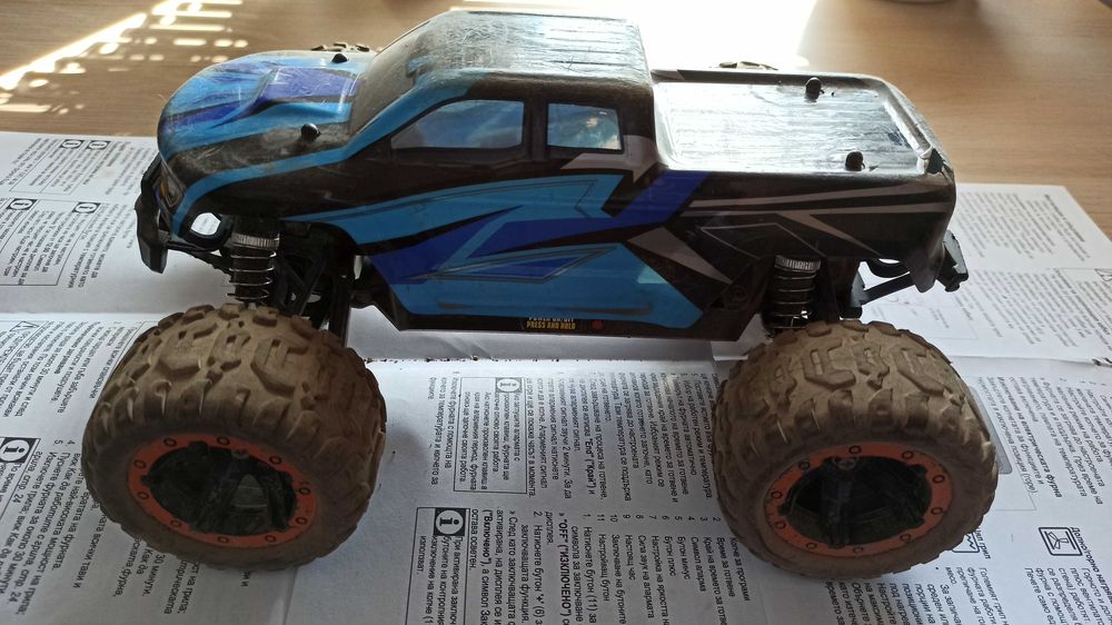 Два RTR monster/basher модела