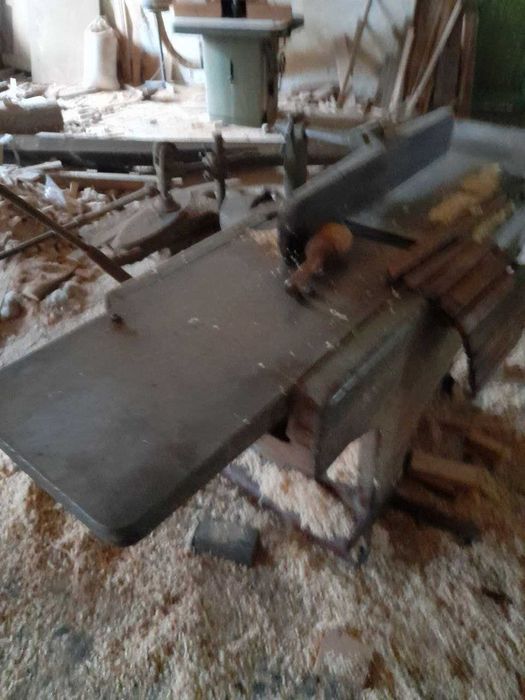 Машини за дървообработка Банциг Циркуляр Фреза Абрихт Метална преса