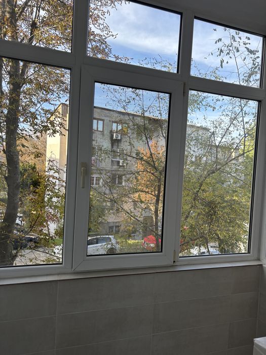 Apartament cu 3 camere de inchiriat