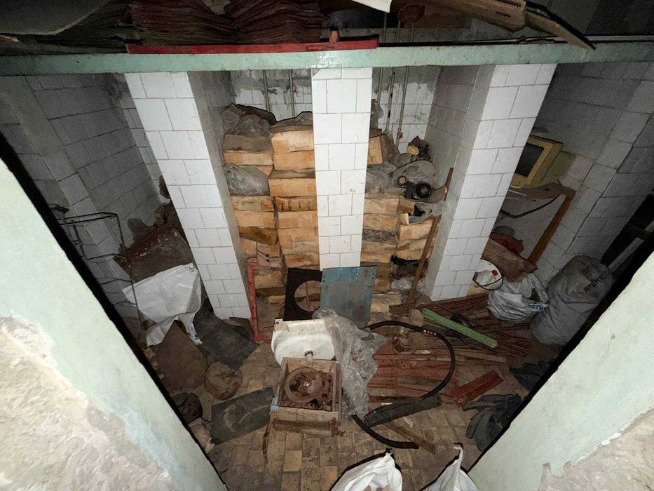 Продается здание 3 сотки в Олмазарском р-н недалеко от Джами круга