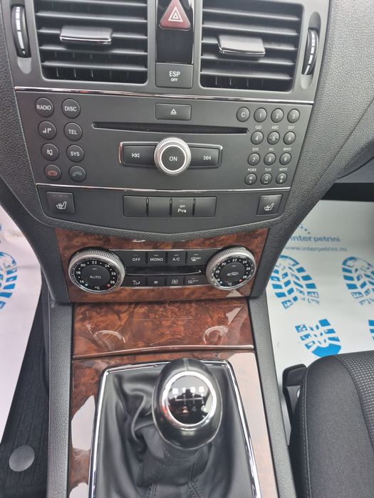 Mercedes C-Class C180 W204 - 1.6i 156CP - Clima * Istoric Service
