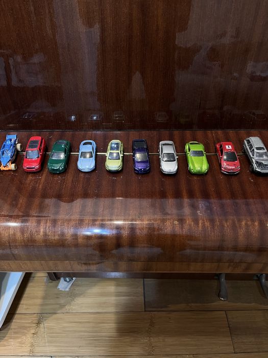 Машинки Hot wheels