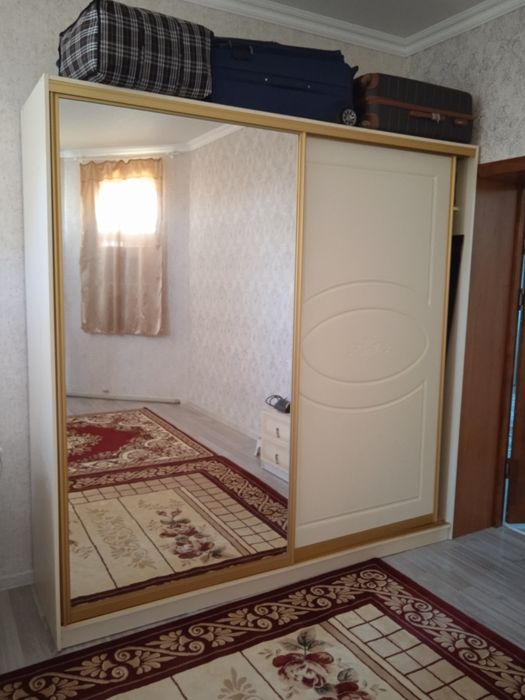 Продам большой шкаф для одежды