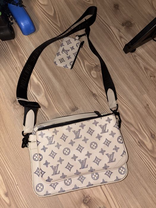 Vănd borseta Louis Vuitton Unisex Nouă!