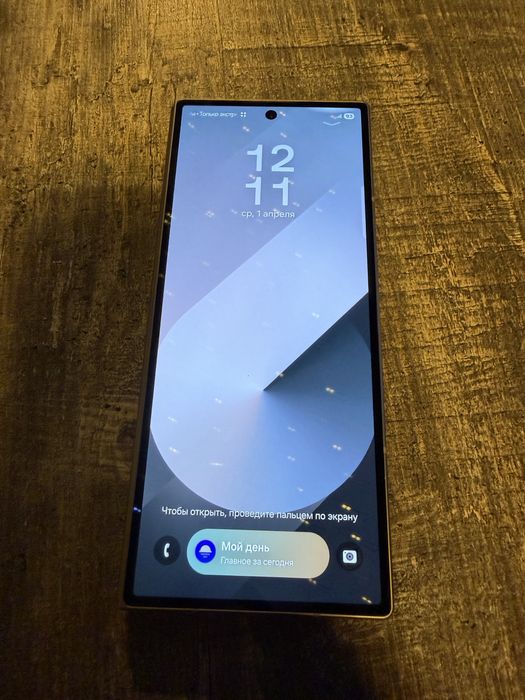 Продам Z fold 6 , 256 gb