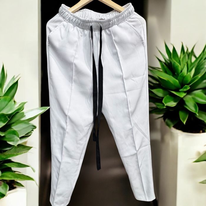 Pantaloni cu Sireturi lungi! Calitate TOP! Verificare colet!