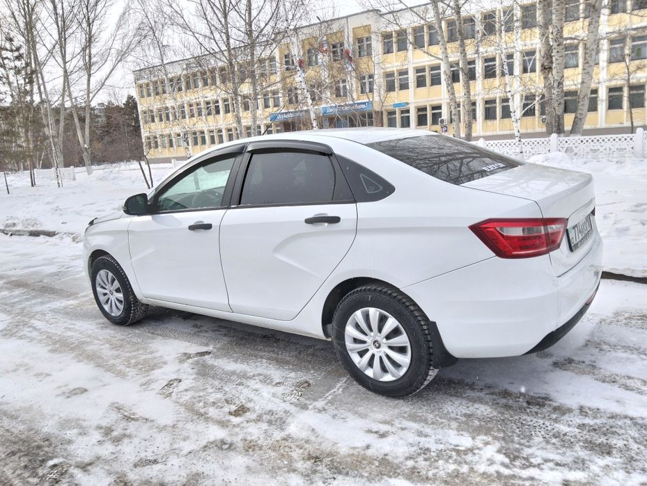 Продам Весту в хорошем состоянии