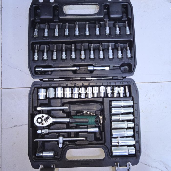 Набор ключей инструментов. Инструменты ключи набор для авто аксессуары