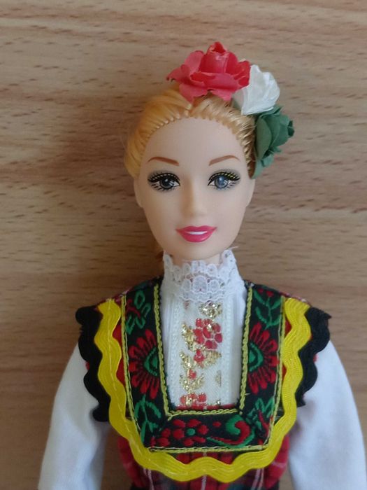 Сувенирна кукла Надежда с Тракийска народна носия.