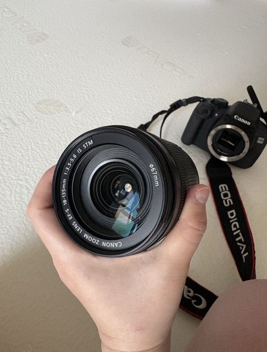 СРОЧНО! Canon EOS 700D + 18–135 IS STM