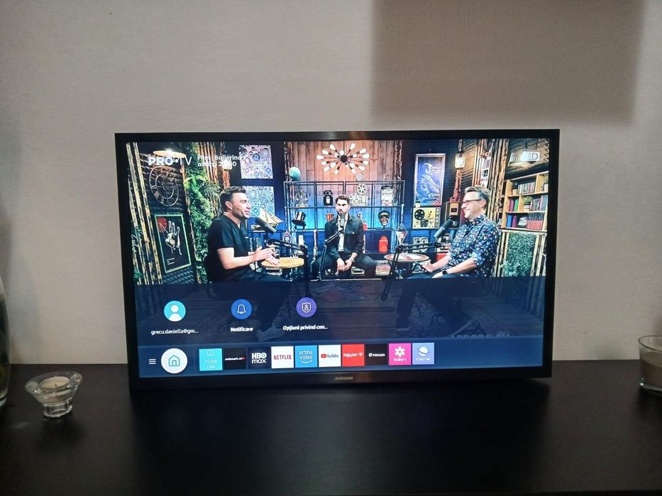 Smart TV SAMSUNG 81"