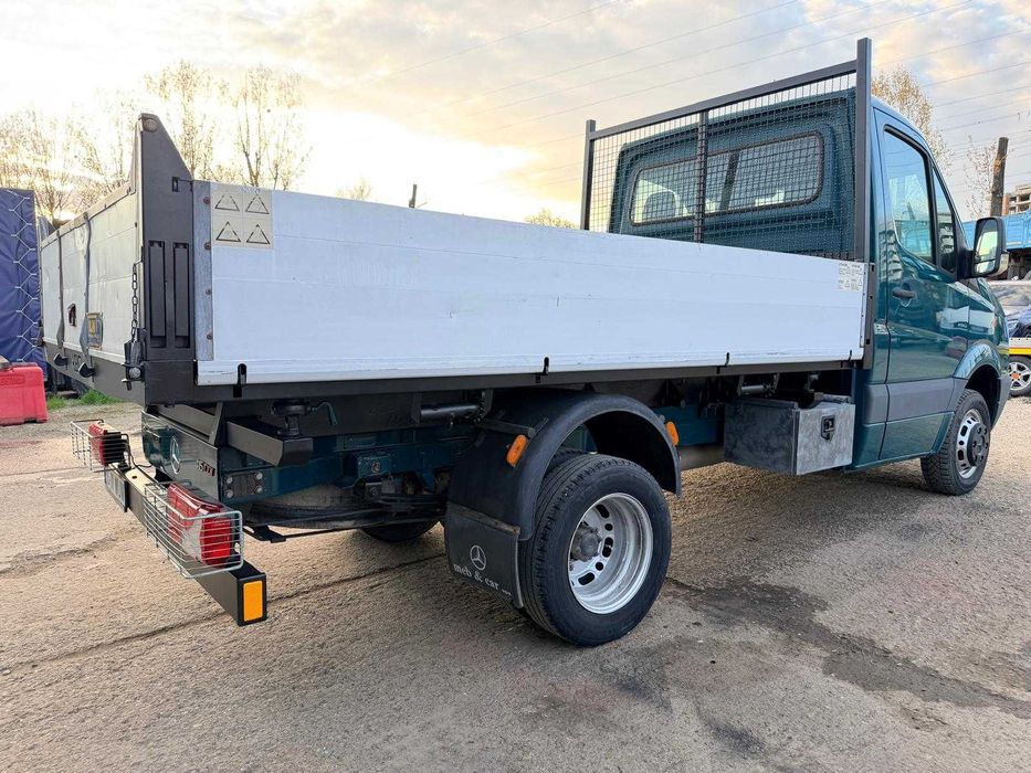 Mercedes Sprinter 415 / 3,5 T / basculabila pe cutie