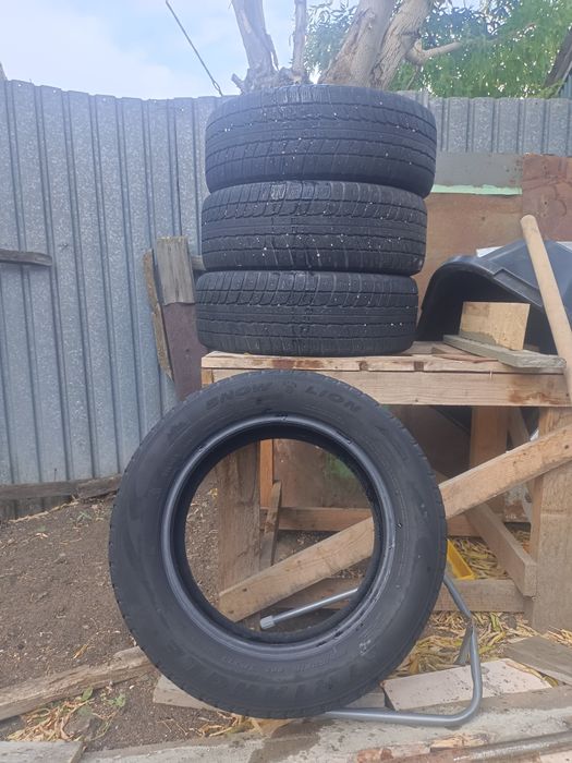 Продам диски с резиной.