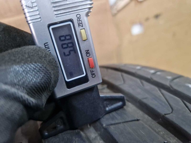 4 Pirelli R19 245/50
летни гуми DOT0722