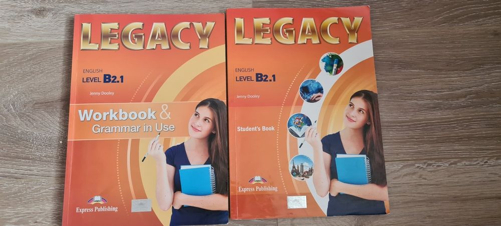 Учебници и учебни тетрадки от различни класове