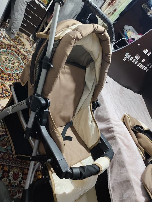 Продам детскую коляску