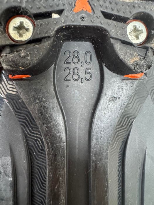 Ски обувки ATOMIC размер 28/28.5