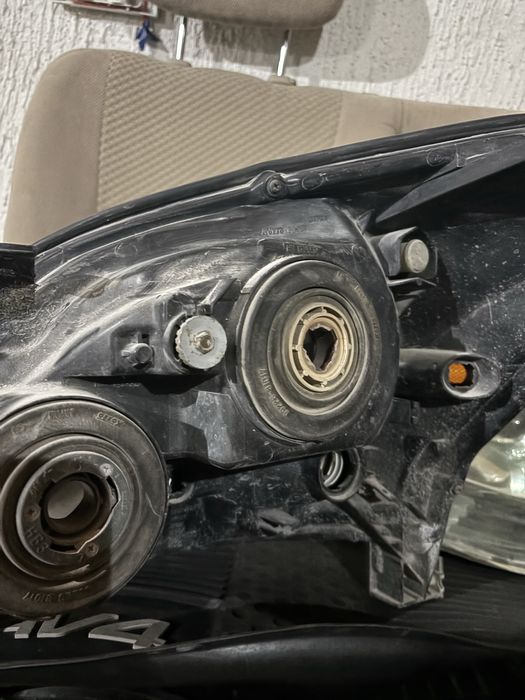 Фары на лексус GX оригинал